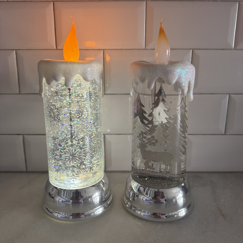 Set Of 2 Glitter Swirl LED Candles Deer And Snowflakes ES0001